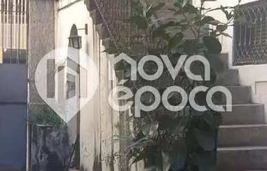 Imagem: A casa possui 5 Dormitórios, 5 Banheiros, 2 Vagas na garagem