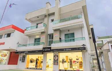 Imagem: O apartamento possui 2 Dormitórios, 1 Banheiro, 2 Vagas na