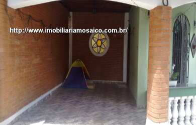 Imagem: A casa possui 3 Dormitórios, 3 Banheiros, 3 Vagas na garagem