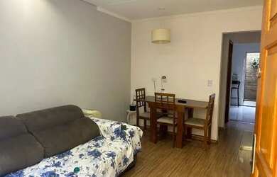 Imagem: A casa em condomínio possui 2 Dormitórios, 2 Banheiros, 1