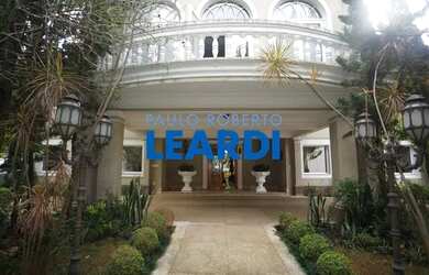 Imagem: A casa possui 5 Dormitórios, 5 Banheiros, 5 Vagas na garagem