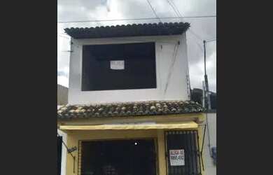 Imagem: A casa possui 2 Dormitórios, 1 Banheiro e está localizado