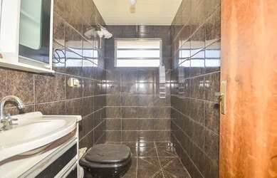 Imagem 9: Sobrado Residencial para Venda no Novo Mundo em Curitiba, 243.2 m²