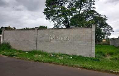 Imagem: O terreno possui 907m² de Área, Imóvel novo e está localizado