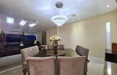 Imagem: A casa em condomínio possui 4 Dormitórios, 5 Banheiros, 3