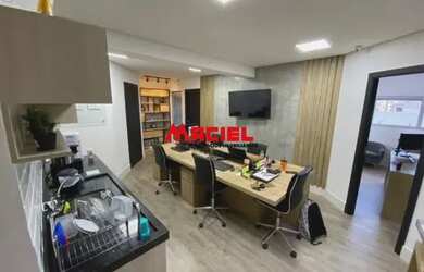 Imagem: O depósito possui 2 Vagas na garagem, 74m² de Área e está