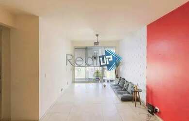 Imagem: O apartamento possui 3 Dormitórios, 3 Banheiros, 1 Vaga na