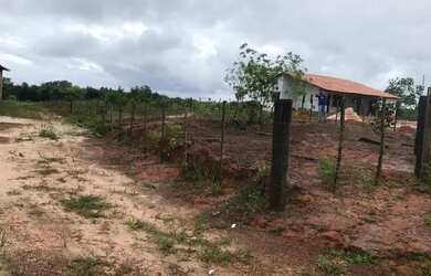 Imagem: O terreno possui 500m² de Área, Imóvel novo e está localizado