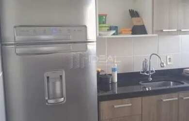 Imagem: O apartamento possui 2 Dormitórios, 1 Banheiro, 1 Vaga na garagem