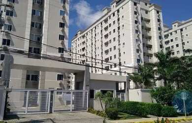 Imagem: O apartamento possui 3 Dormitórios, 1 Banheiro, 1 Vaga na garagem