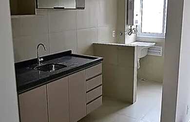 Imagem: O apartamento possui 2 Dormitórios, 1 Banheiro, 1 Vaga na garagem