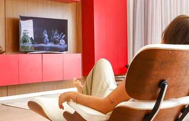 Imagem: A casa em condomínio possui 5 Dormitórios, 5 Banheiros, 2