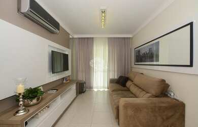 Imagem: O apartamento possui 3 Dormitórios, 2 Banheiros, 2 Vagas na