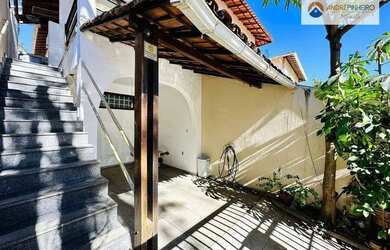 Imagem: A casa em condomínio possui 3 Dormitórios, 1 Banheiro, 2 Vagas