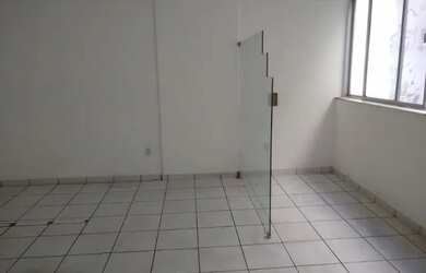 Imagem 4: Oportunidade - Aluguel - Sala - Av. 7 - 26m²