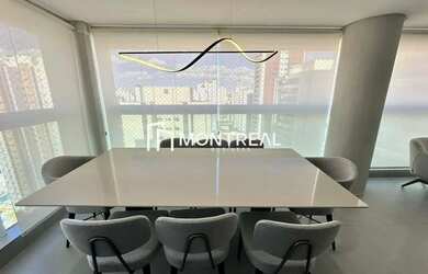 Imagem: O apartamento possui 4 Dormitórios, 5 Banheiros, 4 Vagas na