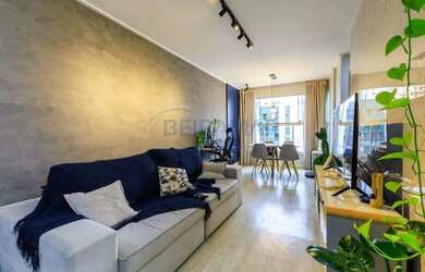 Imagem: O apartamento possui 2 Dormitórios, 1 Banheiro, 1 Vaga na garagem