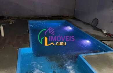 Imagem: A casa possui 3 Dormitórios, 4 Banheiros, 3 Vagas na garagem