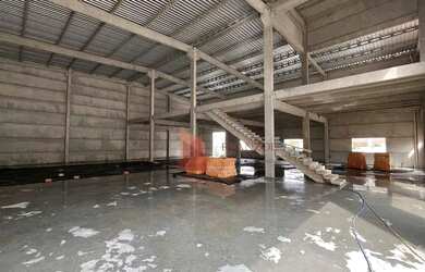 Imagem: O depósito possui 5 Vagas na garagem, 858m² de Área, Imóvel