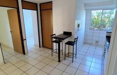 Imagem: O apartamento possui 2 Dormitórios, 1 Banheiro, 1 Vaga na garagem