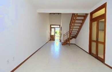 Imagem 6: Casa em Porto Alegre, no bairro Aberta Dos Morros, com 3 dormitório s...