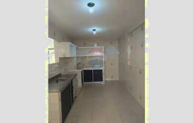 Imagem 14: Vende-se casa espaçosa em localização privilegiada