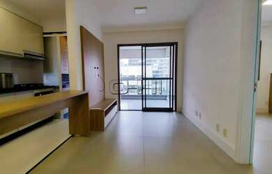 Imagem: O apartamento possui 1 Dormitório, 1 Banheiro, 1 Vaga na garagem