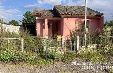 Imagem: A casa possui 1 Dormitório, 1 Banheiro, 85m² de Área e está