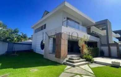 Imagem: A casa em condomínio possui 4 Dormitórios, 5 Banheiros, 2