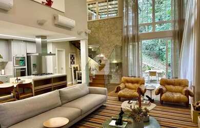 Imagem: A casa à venda possui 4 Dormitórios, 3 Banheiros, 2 Vagas