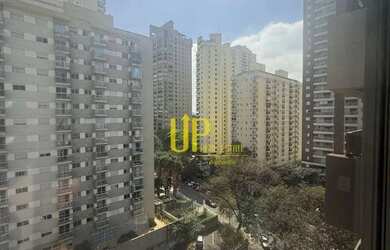 Imagem: O apartamento possui 1 Dormitório, 2 Banheiros, 1 Vaga na garagem