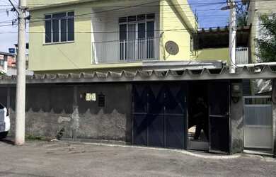 Imagem: A casa possui 2 Dormitórios, 1 Banheiro, 1 Vaga na garagem