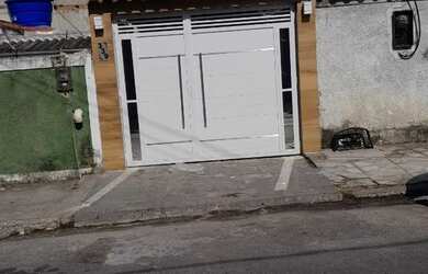 Imagem: A casa possui 2 Dormitórios, 2 Banheiros, 80m² de Área e