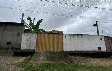 Imagem: A casa possui 2 Dormitórios, 1 Banheiro e 200m² de Área e