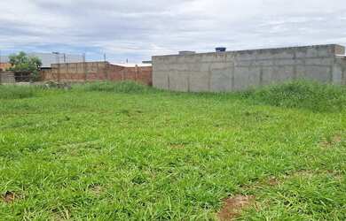 Imagem: O terreno possui 360m² de Área e está localizado em Goianira