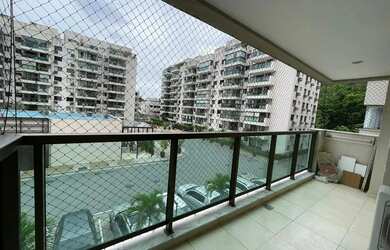 Imagem: O apartamento possui 2 Dormitórios, 2 Banheiros, 1 Vaga na