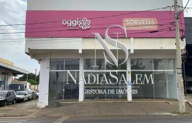 Imagem: O depósito possui 3 Vagas na garagem, 570m² de Área e está