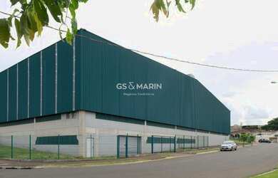 Imagem: O depósito possui 5 Vagas na garagem, 2.100m² de Área e