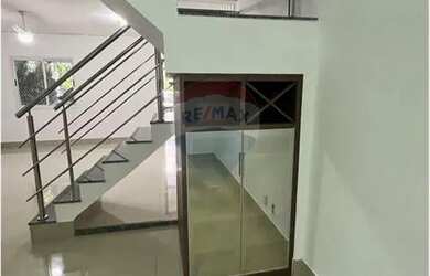 Imagem: A casa em condomínio possui 3 Dormitórios, 2 Banheiros, 2