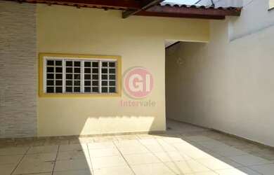 Imagem: A casa possui 2 Dormitórios, 1 Banheiro, 1 Vaga na garagem