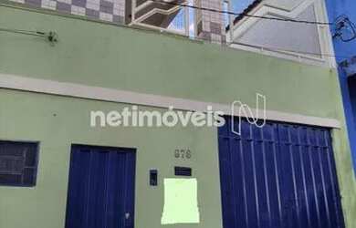 Imagem: A casa possui 3 Dormitórios, 1 Banheiro, 1 Vaga na garagem