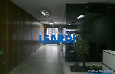 Imagem: O depósito possui 5 Vagas na garagem, 2.850m² de Área e