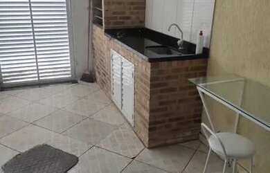 Imagem: A casa possui 2 Dormitórios, 1 Banheiro, 1 Vaga na garagem