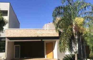 Imagem: A casa em condomínio possui 3 Dormitórios, 4 Banheiros, 2