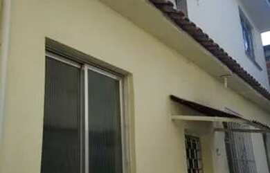 Imagem: A casa possui 2 Dormitórios, 2 Banheiros, 1 Vaga na garagem