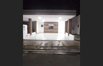 Imagem: A casa em condomínio possui 2 Dormitórios, 2 Banheiros, 2