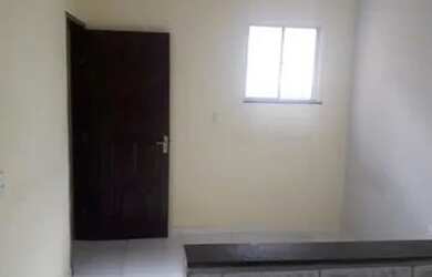 Imagem: A casa possui 3 Dormitórios, 1 Banheiro e está localizado