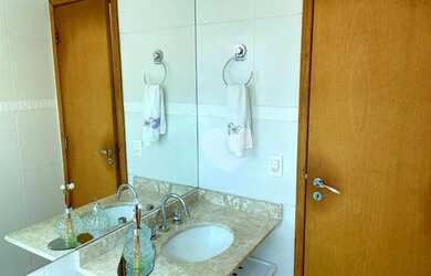 Imagem: A casa em condomínio possui 3 Dormitórios, 3 Banheiros, 3