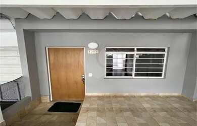 Imagem: A casa em condomínio possui 2 Dormitórios, 1 Banheiro, 1 Vaga