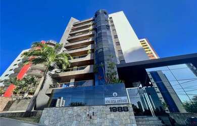 Imagem: O apartamento possui 5 Dormitórios, 5 Banheiros, 550m² de